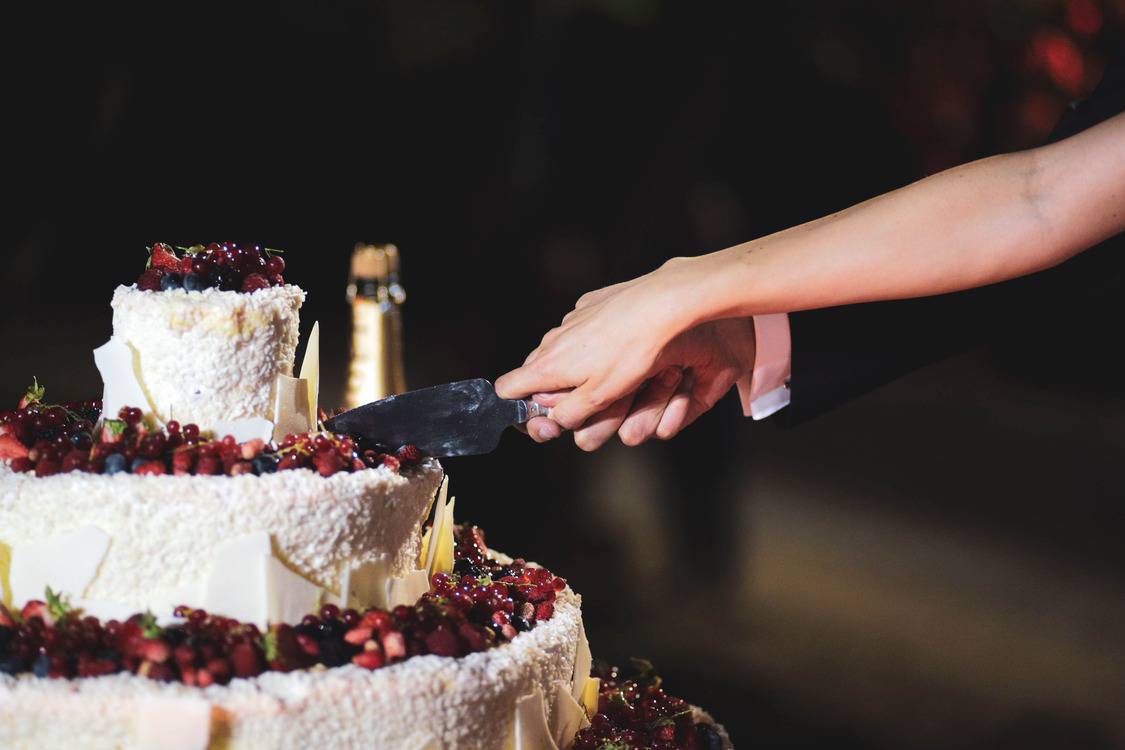 Wedding cake con frutti di bosco